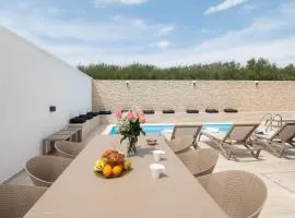 Villa Bellatrix 1 & 2 - two heated pools & jacuzzi
