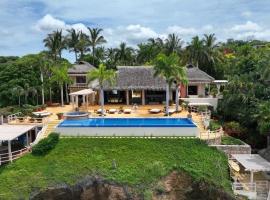 Villa exclusiva en Punta de Mita sobre la playa, hotel in Punta Mita
