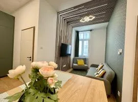 Gozsdu Courtyard City Loft I 1 Free Parking I Self Check-In