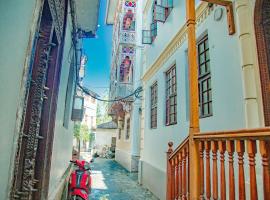 Zanzibar Spice Hut Apartment, hotel em Stone Town