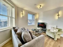 Harrogate House Apt 4 - Cheltenham Parade Loft