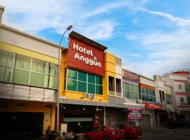 Anggun Hotel, hotel em Seri Iskandar