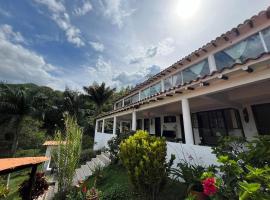 ALOJAMIENTO CAMPESTRE EN LA VEGA - A 1 HORA EXACTA DE BOGOTÁ, hotel em La Vega