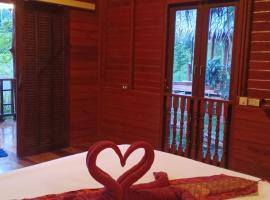 Koh Jum Freeda Resort, hotell i Ko Jum