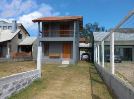 Casa de Praia - Frente para o MAR, hotel in Xangri-lá