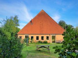 Vakantiehuis met Jacuzzi 4 personen, hotel in Giethoorn