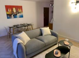 Magnifique Appartement, 3 min de Paris, alojamento com cozinha em Levallois-Perret