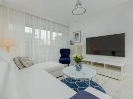 Apartament Ambra Marina - Basen & SPA, hotelli kohteessa Dziwnów