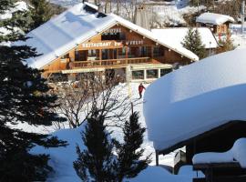 Hôtel Restaurant U'Fredy, hôtel à La Clusaz