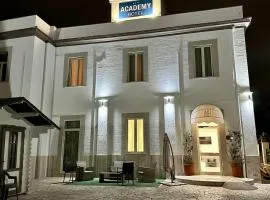 Academy Hotel – hotel w pobliżu miejsca Lotnisko Rzym-Fiumicino - FCO w mieście Fiumicino