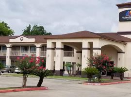 HomeBridge Inn and Suites: Beaumont şehrinde bir motel