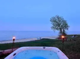 Lake Michigan Cabin w/Hot Tub & Stunning Views