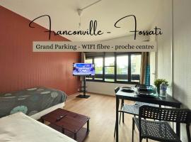 Fossati - Tout confort - Grand Parking inclus #SirDest, hotel con parcheggio a Franconville