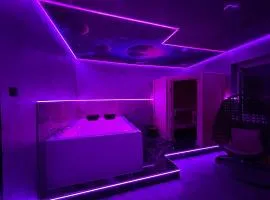 Wellness Suite mit Whirlpool & Sauna