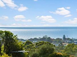 Serenity by Arthurs seat state park, pet-friendly hotel in Dromana