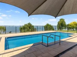 The Lakehouse on Rosemary