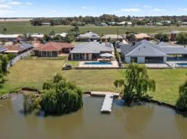 The Lakehouse on Rosemary