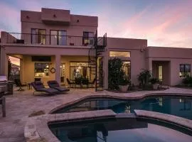 Luxury Contemporary Sanctuary w Pool and Views