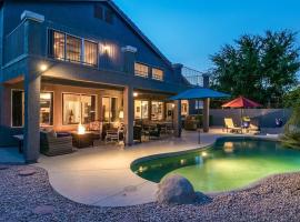 Spectacular Golf Course Home with Pool and Views, hotel in Gilbert