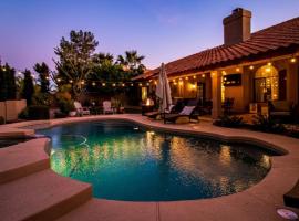 Luxury N. Scottsdale Home wPrivate Oasis Yard, hotel em Phoenix