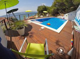 Apartments Mistral, appartement in Mimice