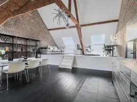 Pastoria Residence