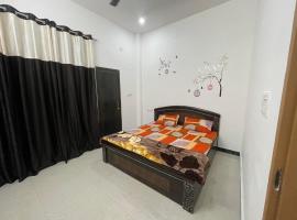 Rukmani Villas Group of Rukmani home stay, hotel din Mathura