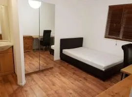 Luton LU2 Ensuite room