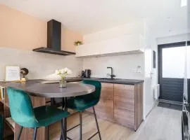 Luxury fully equipped studio - centrally located