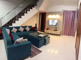 MMR LUXURIOUS GIRLS PG AND HOSTEL