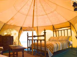 Wild Lotus Glamping - Mayreau, Tobago Cays, luxury tent in Mayreau Island