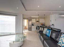 Seafront Luxury Penthouse Torrox Costa, viešbutis mieste Toroksas