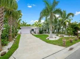 Luxurious Beach House Two Blocks From the Beach.