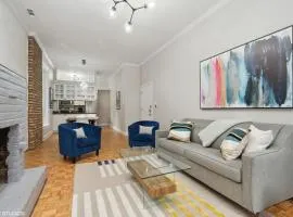 Brilliant Downtown Chicago 3-Bedroom Condominium