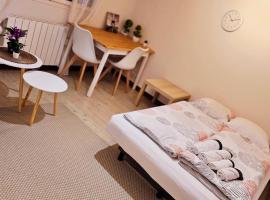 Appartement à proximité de la Gare du RER B Le Guichet ,Paris Saclay, hôtel à Orsay