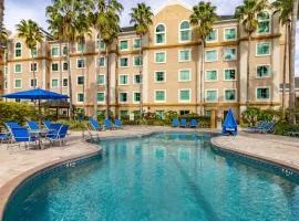 Family Condo-2 rooms Top floor pool view -Theme parks Free Shuttle