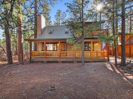 Tranquil Getaway in the Pines! w/Fire Pit & Grill!, hotell sihtkohas Indian Pine