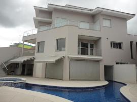 Casa alto padrão em Socorro, hotel en Socorro