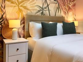 Blush Jungle, hotel near Cappagh National Orthopaedic Hospital, Dublin