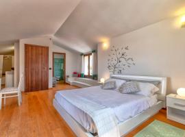 Sardinia Guest House, bed & breakfast i Olmedo