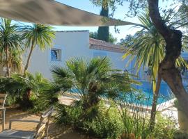 Le Clos Olives, hotell i Comps