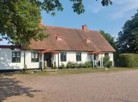Lantligt och lugnt boende nära natur och stad