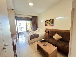 Maria s Single Room with Gym and Bar, hotel v mestu Jounieh