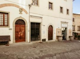 Heart of Chianti - a warm flat in Radda, hotel a Radda in Chianti