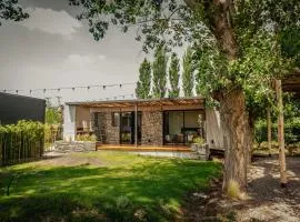 Lodwine Lodge Apartments
