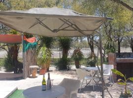 Paradise Camp delux Rooms, hotel in Grootfontein