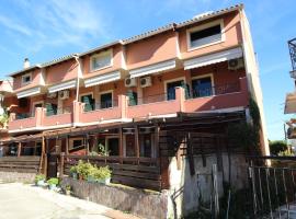 Panos Apartments, cheap hotel in Benitses