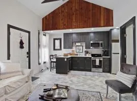 Historic 1/1 steps to River and squares