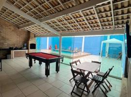 Casa para temporada super confortável 6km praia do forte Cabo Frio, koča v mestu Cabo Frio
