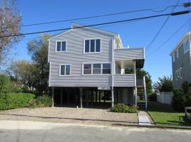 Very Spacious Single Family Home On The Beach Block In Surf City, hotel a Surf City